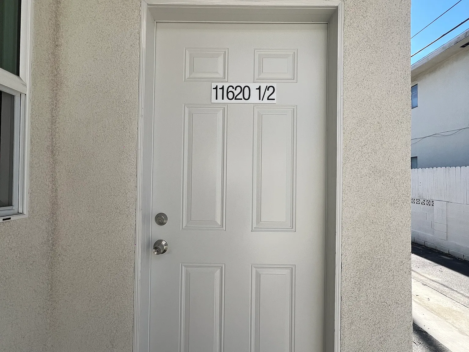 1 bed, 600 sqft, $2,100 — Photo 2