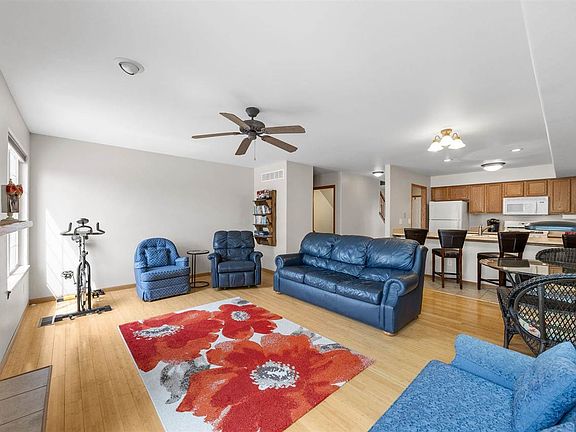 4th image of 275 Camden Rd