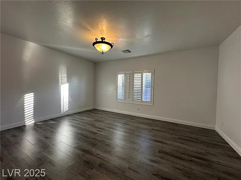 2321 Martinique Ave — Photo 32