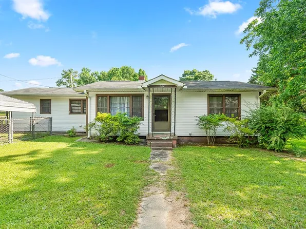 204 Oakland Ave, Abbeville, SC 29620