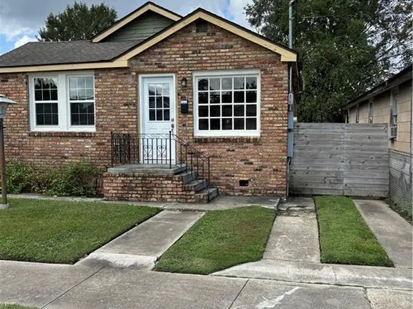 610 West Dr, Westwego, LA 70094