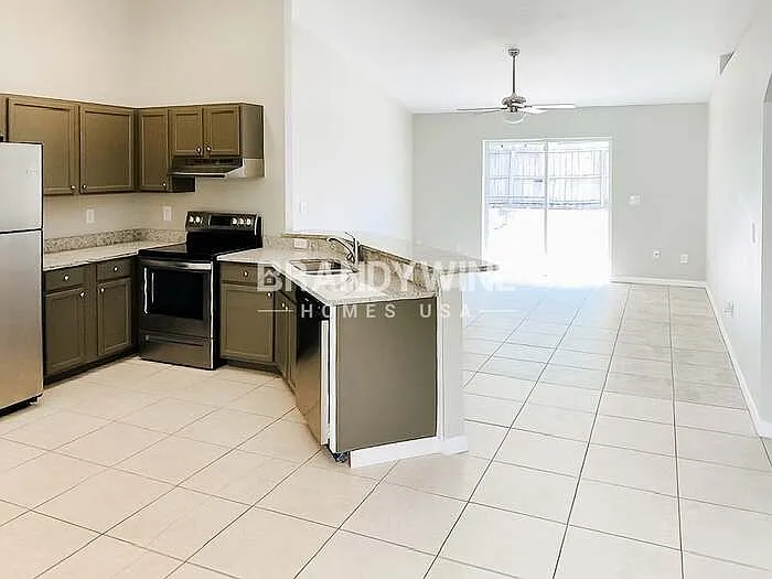 424 S Candler Ave — Photo 7