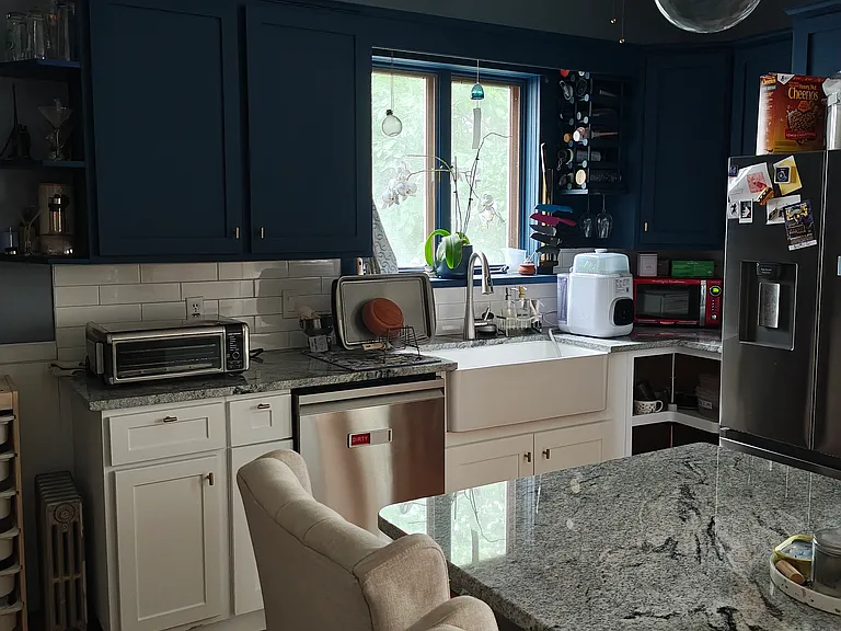 29 Roslyn Ave — Photo 48