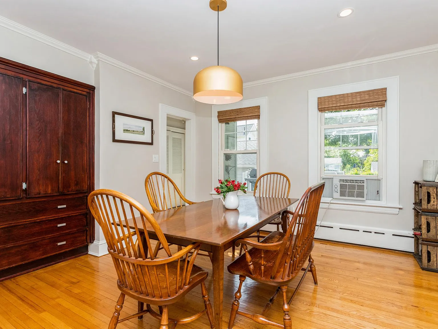 4 bed, 2357 sqft, $5,400 — Photo 4