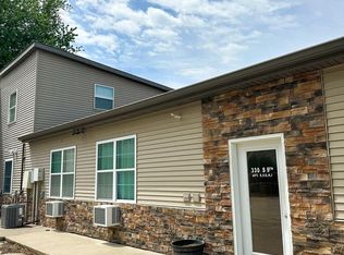 327 S 8th St #330, Quincy, IL 62301