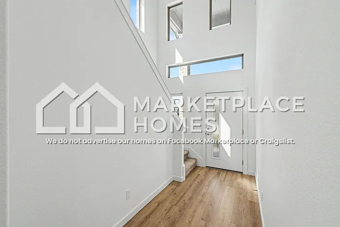 415 Bertney Dr — Photo 3