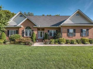 1111 S Fork Dr, Sevierville, TN 37862