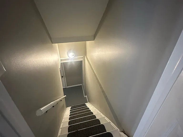 2 Robin Rd — Photo 23