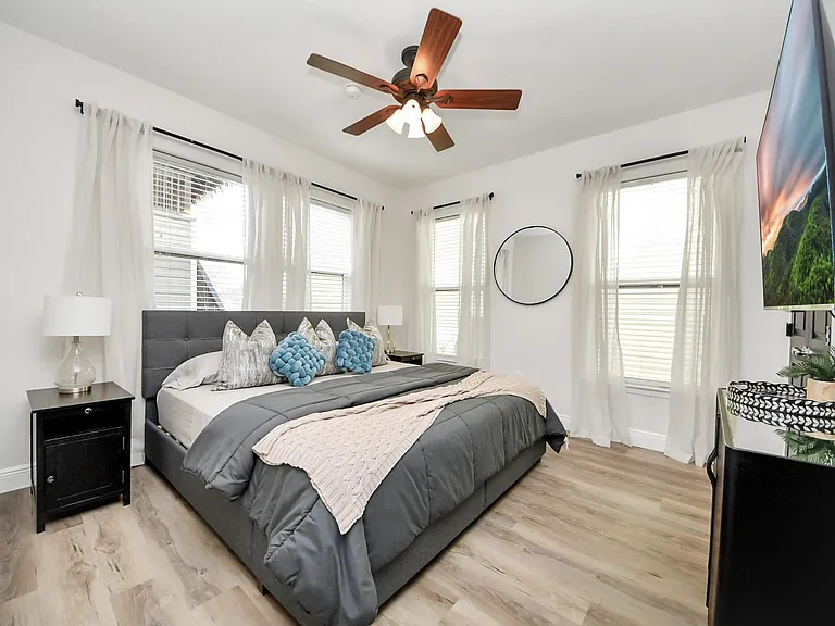 710 Kipp Ave — Photo 15