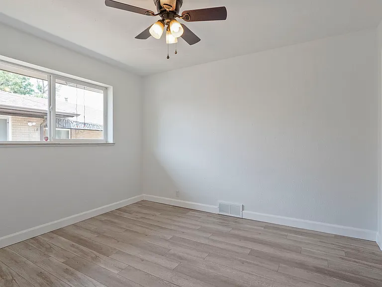 1173 Dayton St — Photo 6
