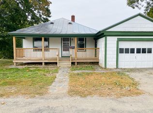 10 Pomelow St, Skowhegan, ME 04976