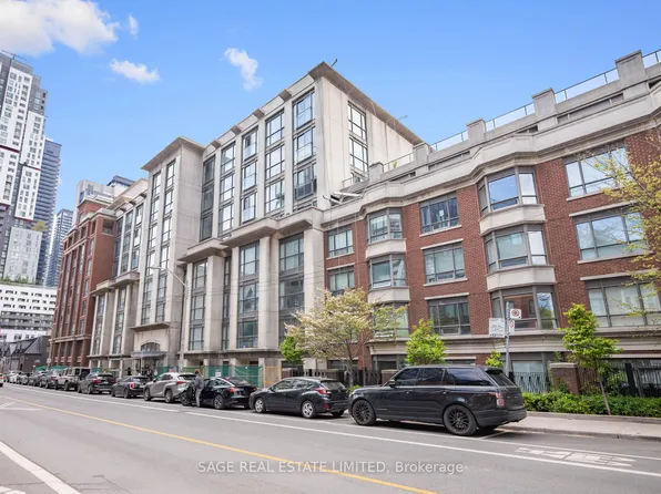 18 Beverley St #209, Toronto, ON M5T 3L2