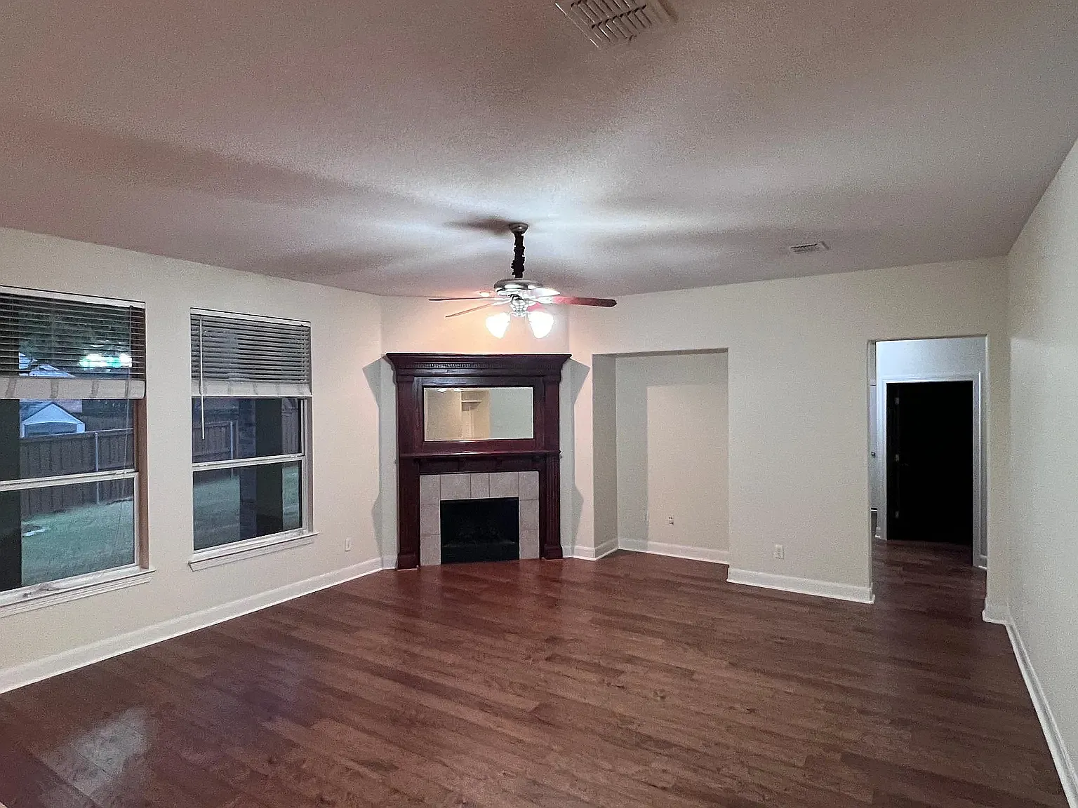 831 Bridgeport Ln - 1 — Photo 4