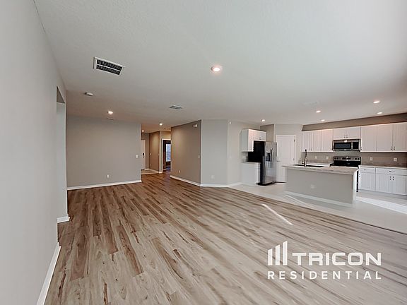 2nd image of 3948 Fescue St