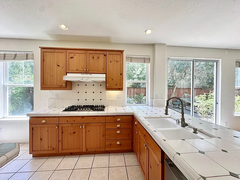 115 Maybeck St — Photo 13