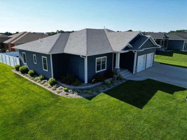 1107 Westbrook Dr, Norfolk, NE 68701