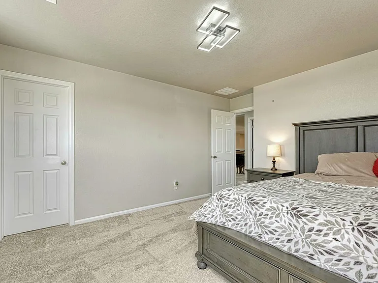 18205 Marsh Wren Ave — Photo 38