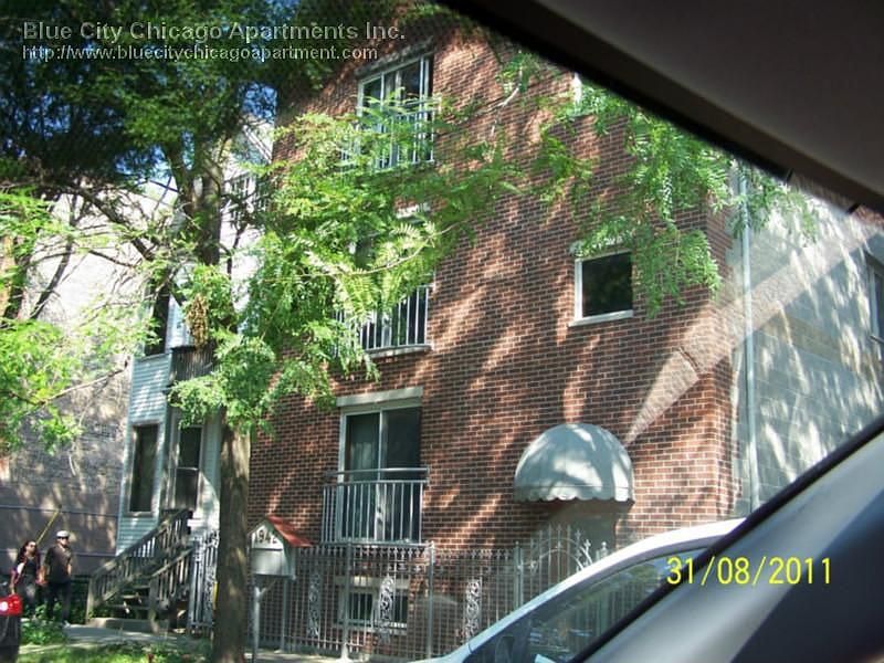 1st image of 1942 W Melrose St #1