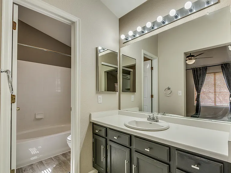 8708 Greengrass Way — Photo 17