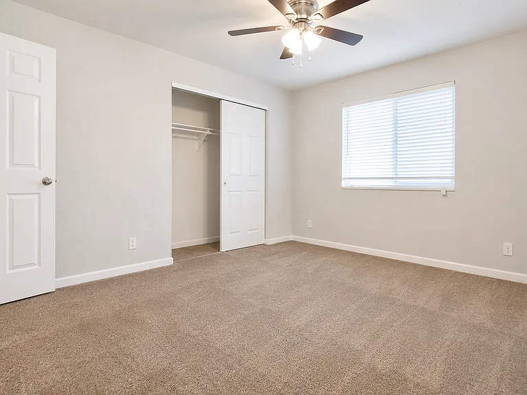5640 N 35th Ave — Photo 14