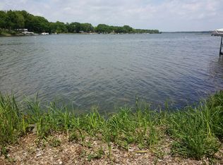 917 Oak St., Delafield, WI 53018