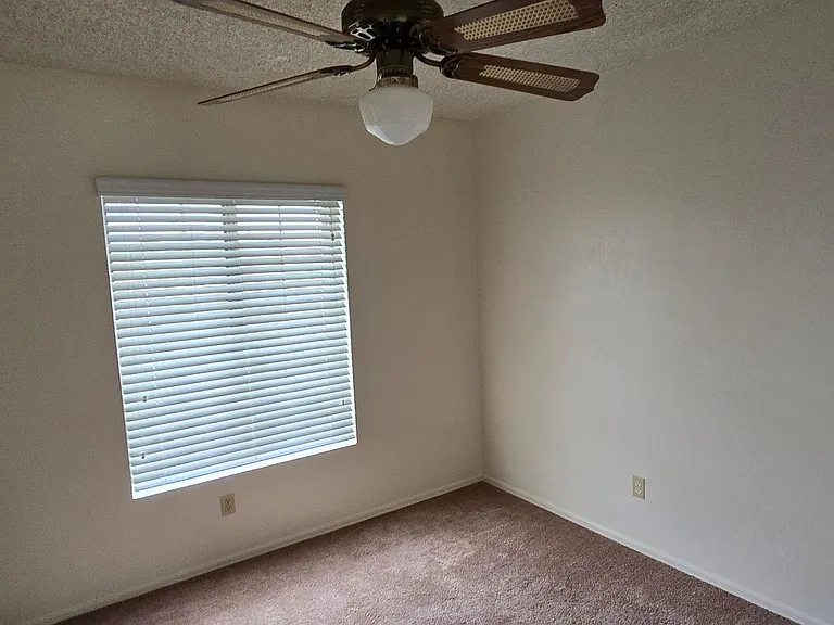 6407 W Brown St — Photo 19