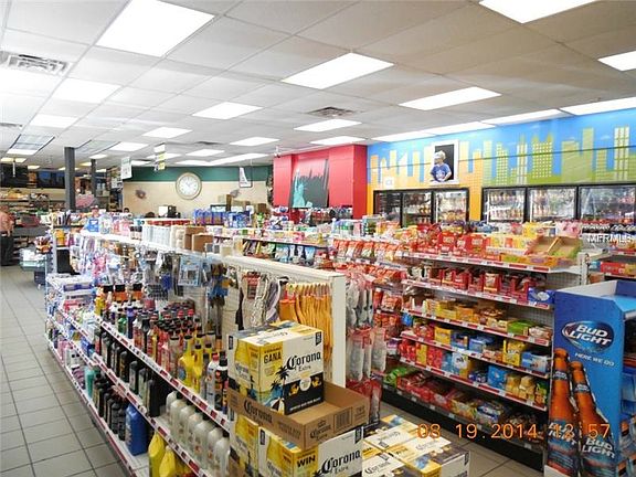 4th image of 7235 University Blvd