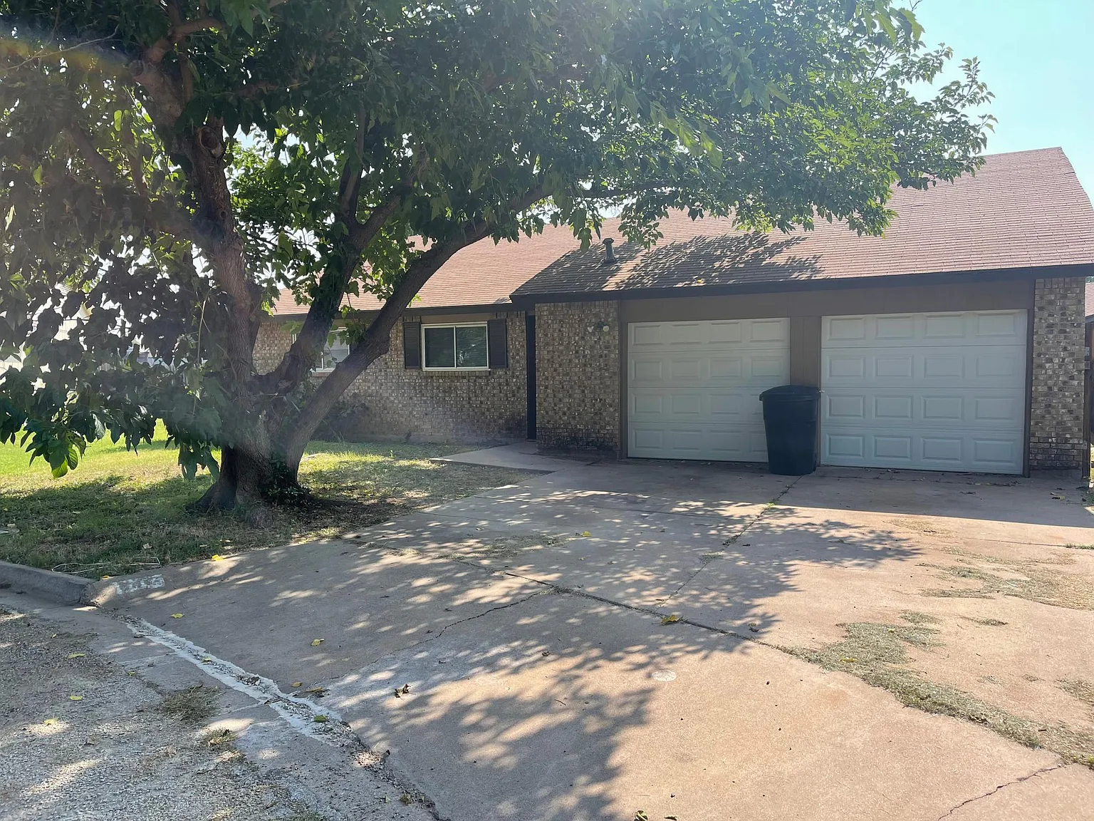 3 bed, 1225 sqft, $2,200 — Photo 2