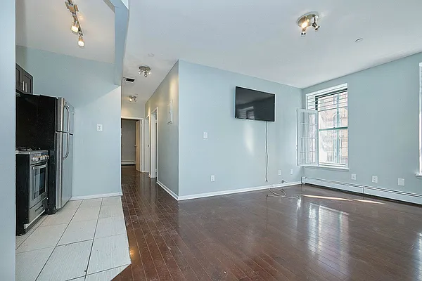 Rented by Heritage Realty LLC | media 20