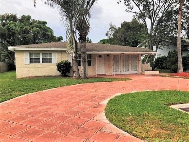 1st image of 3302 Cambridge Dr
