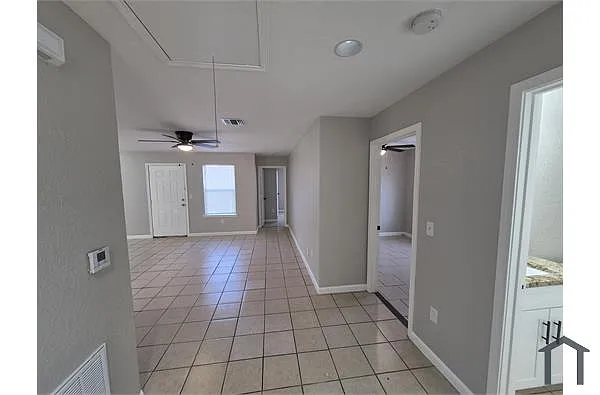 Building Photo - 6303 Heathers Run #-