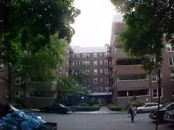 915 East 17th Street image 1 of 1