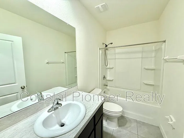 32794 Pez Landing Ln — Photo 22