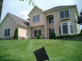 11 Galloping Hill Rd, Cherry Hill, NJ 08003