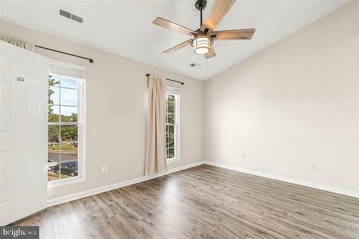 3074 Madden Ct — Photo 10
