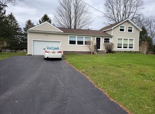 6333 S McDonald Rd, Memphis, NY 13112