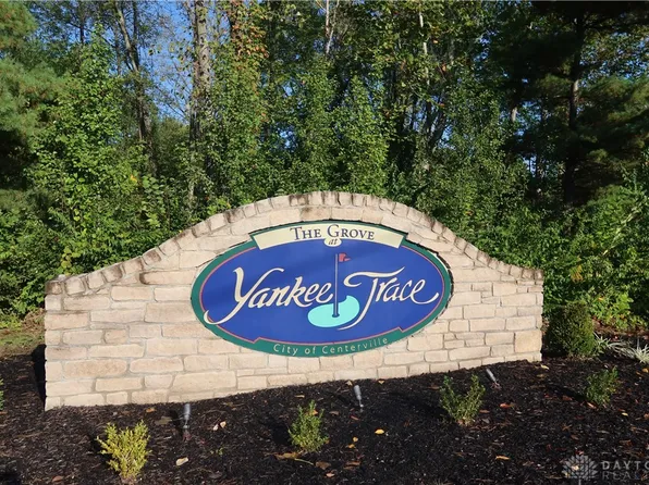 812 Hidden Branches Dr, Dayton, OH 45458