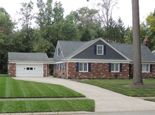 28217 Lincoln Rd, Bay Village, OH 44140