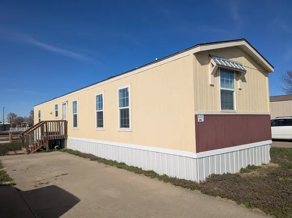 1010 Reservation Rd #A24, Hays, KS 67601
