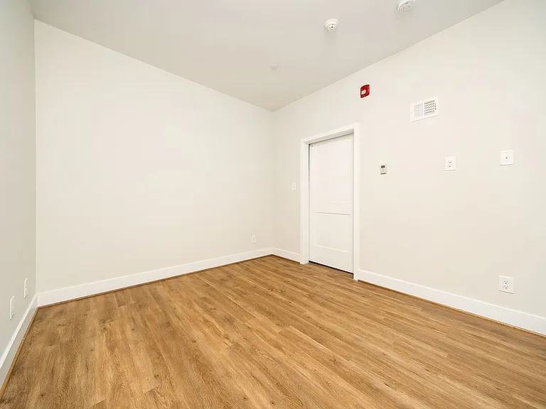 1238 Light St — Photo 48