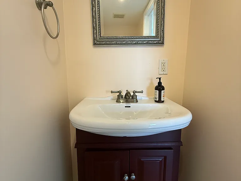 250 S Harvard Blvd #3 — Photo 11