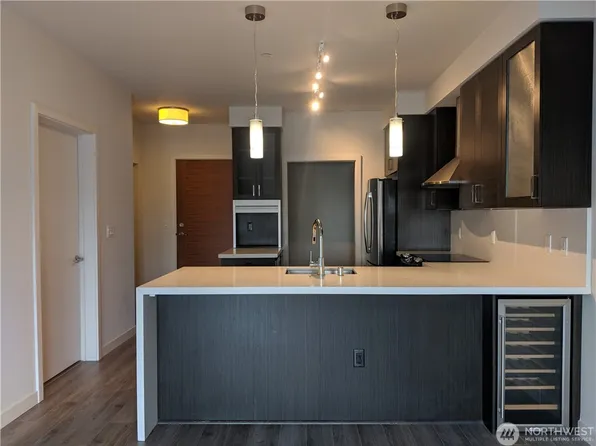 1760 NW 56th St, Seattle, WA