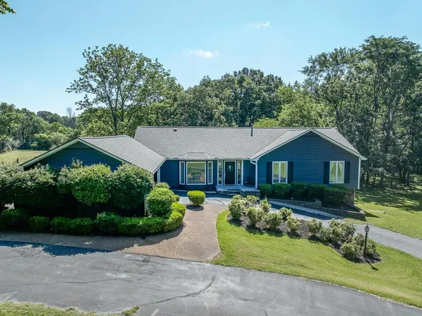 1118 Billy Bryant Rd, Collierville, TN 38017