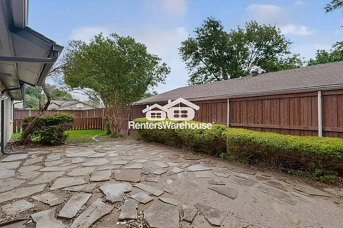 913 Overdowns Dr — Photo 11