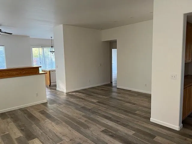 4047 Strolling Ct — Photo 8
