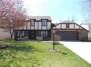 8618 Rail Fence Rd, Fort Wayne, IN 46835