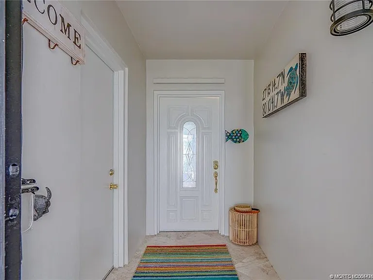 1289 NE Ocean Blvd #6 — Photo 5