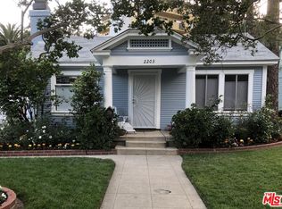 2203 Holly Dr, Los Angeles, CA 90068