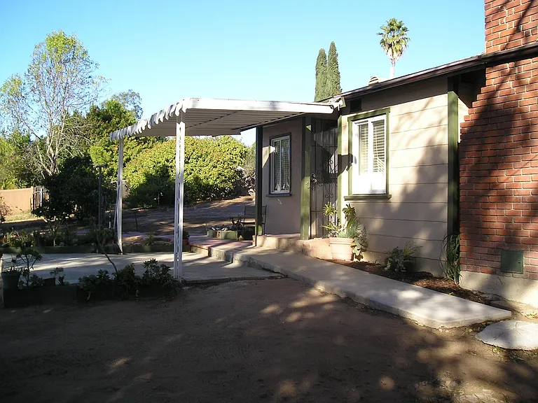 210 Palomino Rd — Photo 2
