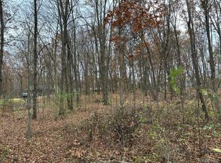 Sweet Rd, Howell, MI 48843